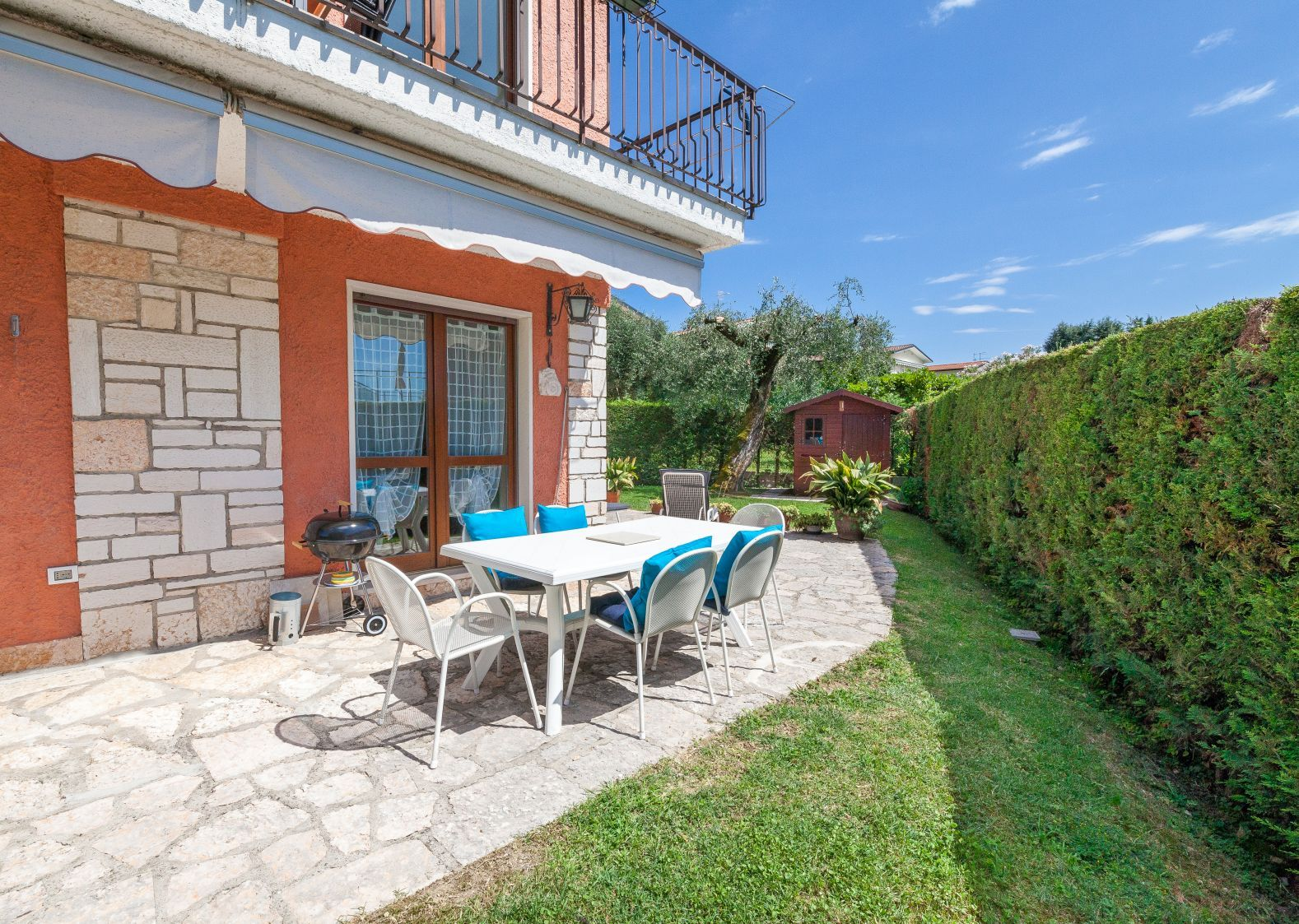 Terrasse der Wohnung 1 im Erdgeschoss